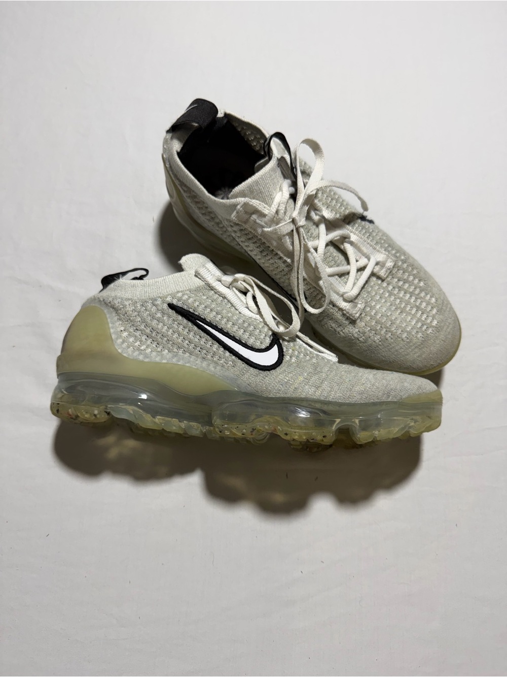 Nike Kids White and Light Green VaporMax Flyknit Sneakers